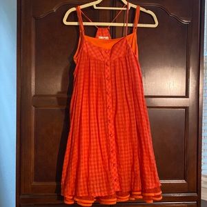 Adorable sundress with ruffled liner. Large.